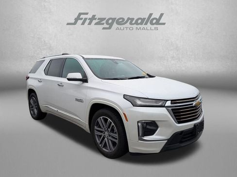 Used 2022 Chevrolet Traverse High Country image 1