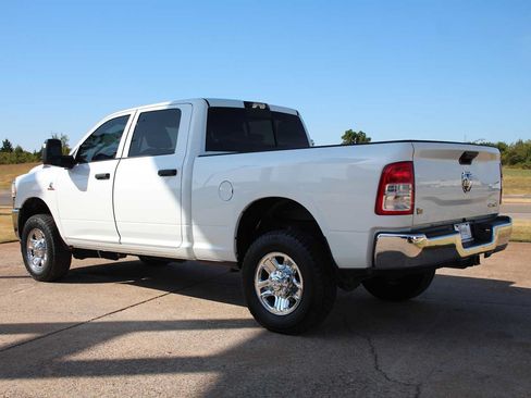 Used 2024 RAM 2500 Tradesman w/ Chrome Appearance Group AWD/4WD image 9