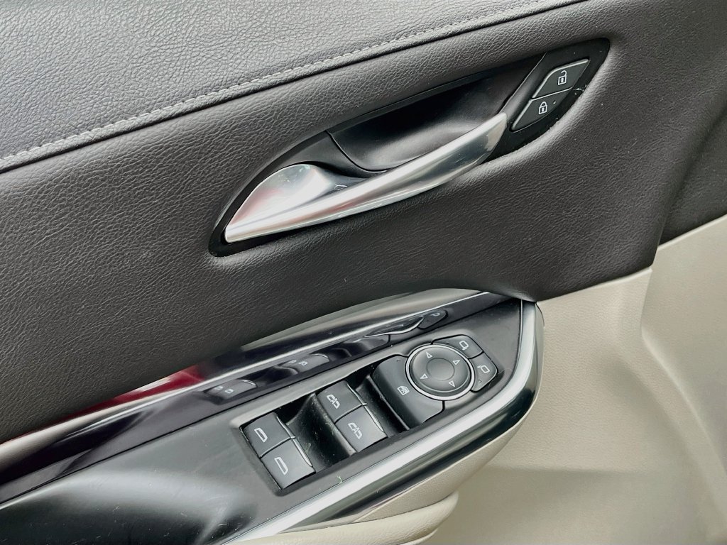 Used 2019 Cadillac XT4 Luxury FWD image 12