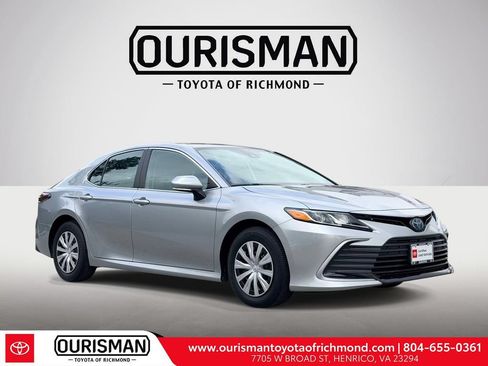 Certified 2022 Toyota Camry LE FWD image 1
