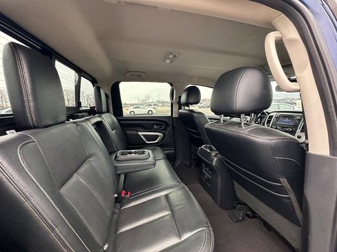Used 2017 Nissan Titan SL image 16