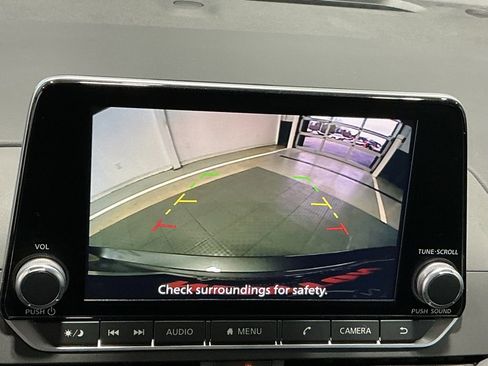 Used 2025 Nissan Altima 2.5 S image 4