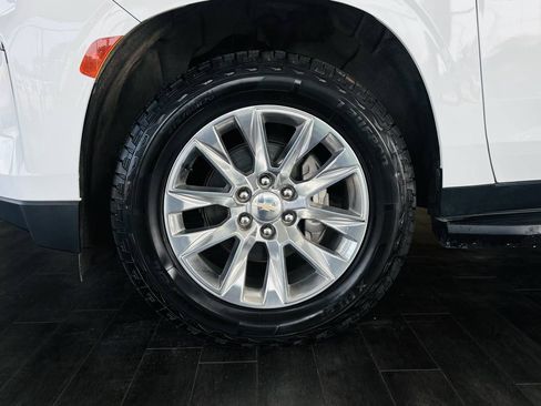 Used 2023 Chevrolet Suburban Premier AWD/4WD image 28