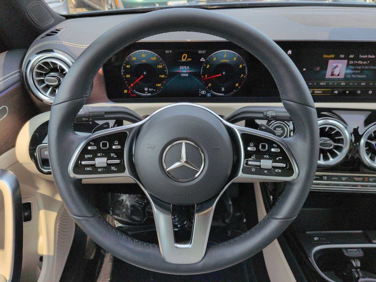 Used 2023 Mercedes-Benz CLA 250 4MATIC image 25