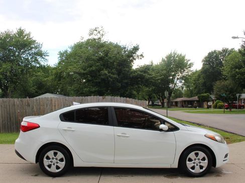 Used 2016 Kia Forte LX FWD image 11