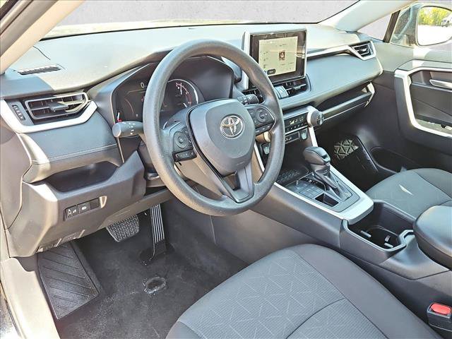 Used 2025 Toyota RAV4 XLE AWD/4WD image 10