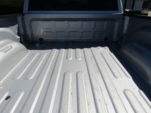 Used 2015 RAM 1500 ST w/ SXT Appearance Group image 17