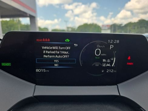 Used 2025 Toyota Prius XLE AWD/4WD image 19