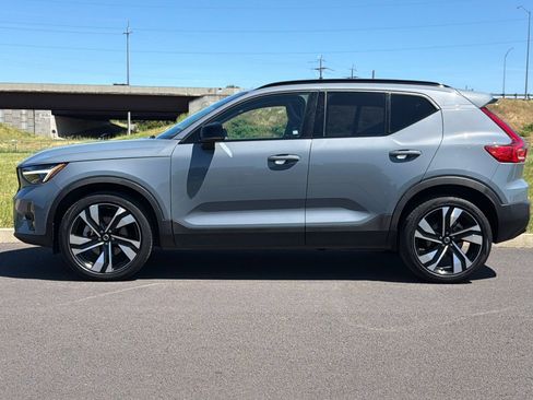 Used 2023 Volvo XC40 B5 Ultimate w/ Protection Package Premier AWD/4WD image 6