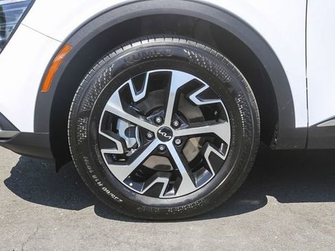 Certified 2024 Kia Sportage EX FWD image 13