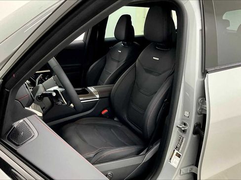 New 2025 Mercedes-Benz GLC 43 AMG AMG GLC 43 image 9