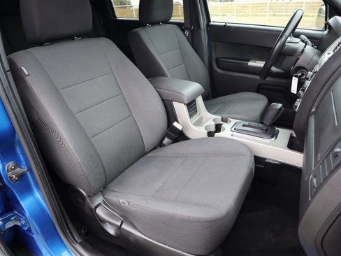 Used 2011 Ford Escape XLT image 6