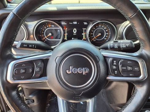 Used 2021 Jeep Wrangler Unlimited Sahara AWD/4WD image 23