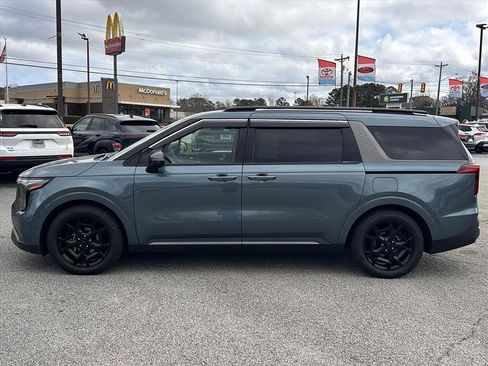 Used 2025 Kia Carnival SX Prestige image 6