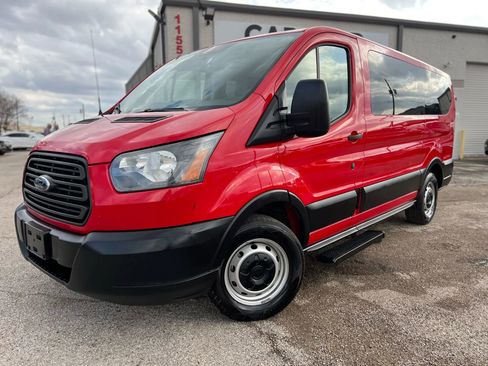 Used 2015 Ford Transit 150 XL image 3