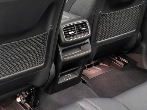 Used 2024 Mercedes-Benz GLE 350 4MATIC image 14