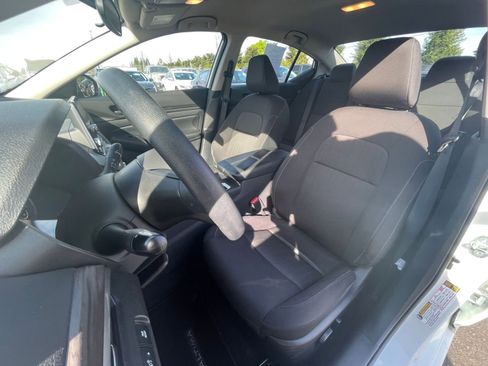 Used 2025 Nissan Altima 2.5 SV image 31