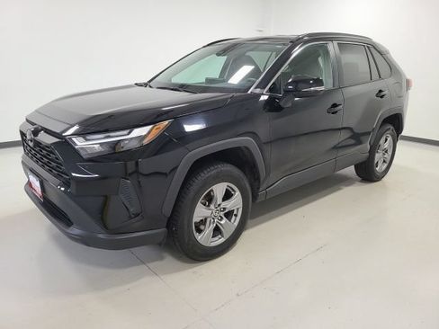 Used 2024 Toyota RAV4 XLE AWD/4WD image 8
