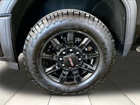 Used 2024 GMC Sierra 2500 AT4 w/ AT4 Premium Plus Package AWD/4WD image 10