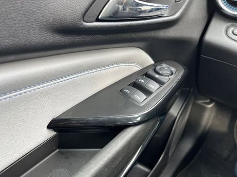 Used 2025 Chevrolet Trax LT image 20