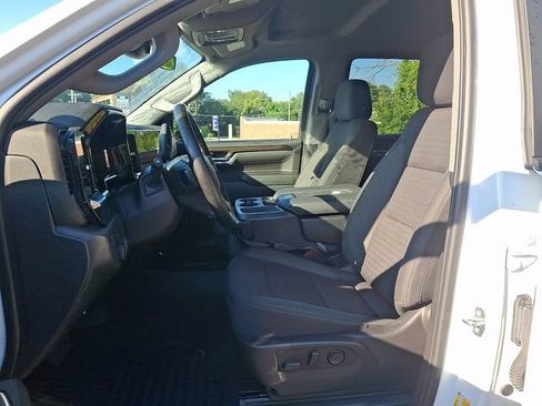 Used 2023 Chevrolet Silverado 1500 LT AWD/4WD image 13