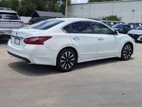 Used 2018 Nissan Altima 2.5 SV w/ 2.5 SV Technology Package FWD image 6