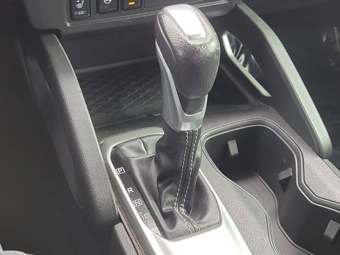 Used 2025 Nissan Frontier SV w/ SV Convenience Package image 25