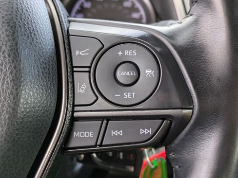 Used 2021 Toyota Camry SE image 22