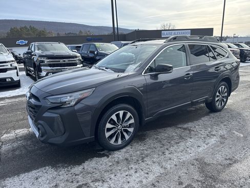 Used 2023 Subaru Outback Limited XT image 8