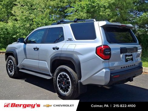 Used 2025 Toyota 4Runner TRD Off-Road AWD/4WD image 8