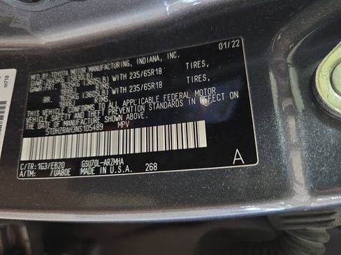 Used 2022 Toyota Highlander XLE image 32