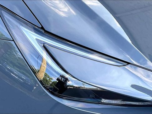 Certified 2026 Toyota Prius Plug-In Hybrid FWD image 28