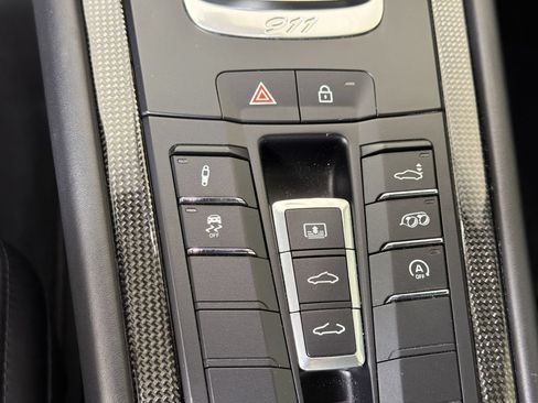 Certified 2019 Porsche 911 Carrera 4S AWD/4WD image 20