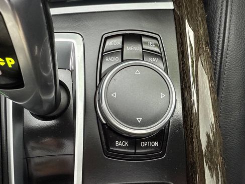 Used 2016 BMW X5 xDrive40e image 32