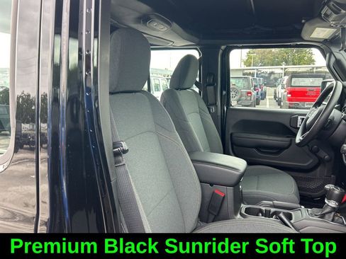 Certified 2024 Jeep Gladiator Sport AWD/4WD image 24