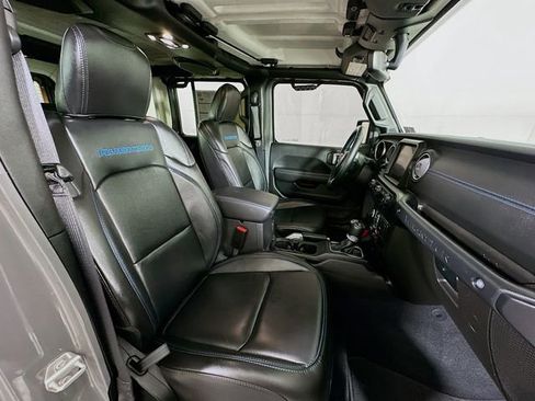 Used 2022 Jeep Wrangler Unlimited Rubicon 4xe AWD/4WD image 26