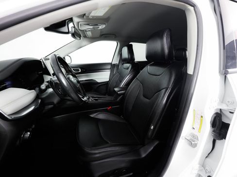 Used 2022 Jeep Compass Limited image 21