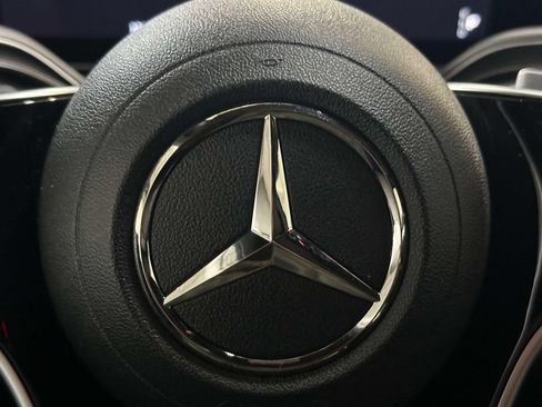 Used 2025 Mercedes-Benz GLS 450 4MATIC image 16