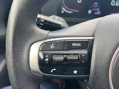 Used 2023 Kia Sportage LX image 14