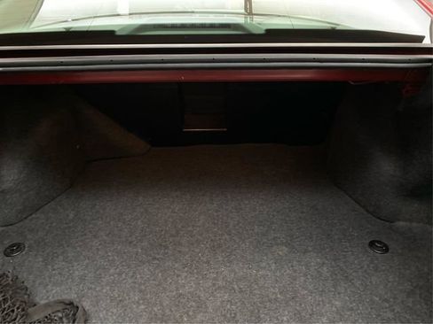 Used 2011 Buick Lucerne CXL image 13