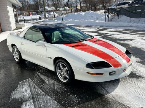 Used 1997 Chevrolet Camaro Z28 w/ Preferred Equipment Group 2 image 13