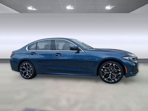 Used 2026 BMW 330i xDrive Sedan w/ Premium Package AWD/4WD image 8