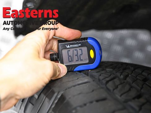 Used 2022 Toyota Tundra SR AWD/4WD image 28