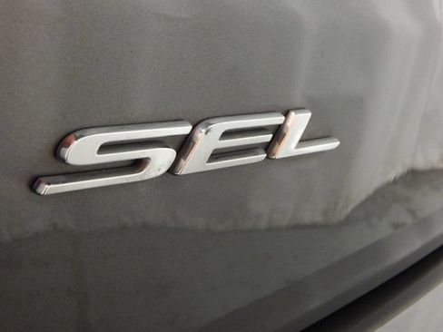 Used 2021 Ford Edge SEL w/ Convenience Package AWD/4WD image 7