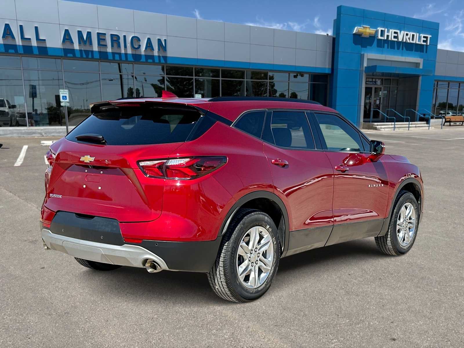 Used 2022 Chevrolet Blazer LT FWD image 8