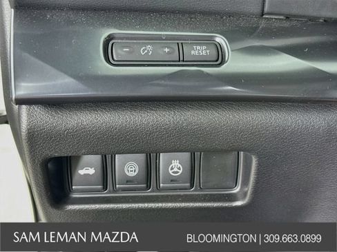 Used 2021 Nissan Maxima SR w/ Sport Mat Group FWD image 10