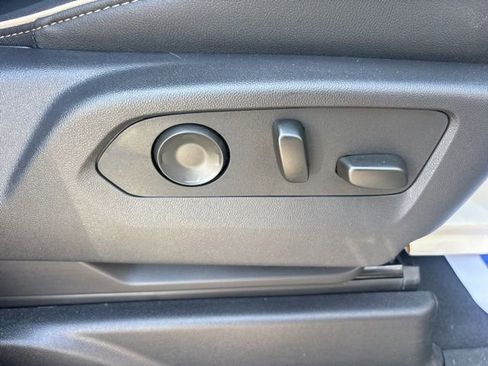 Used 2025 Chevrolet Tahoe Premier image 14