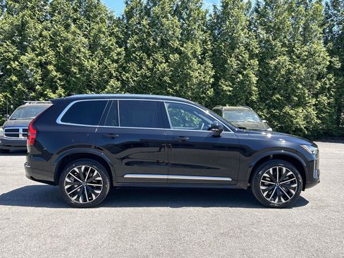 New 2026 Volvo XC90 T8 Plus w/ Protection Package Premier AWD/4WD image 2