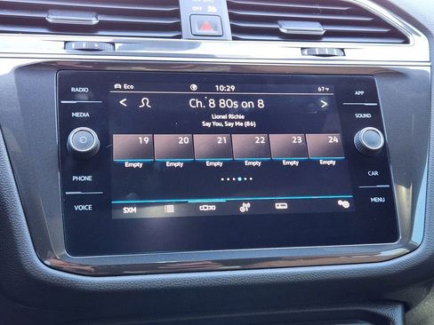 Certified 2022 Volkswagen Tiguan SE R-Line image 14