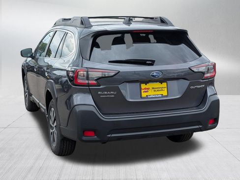 Used 2024 Subaru Outback Premium AWD/4WD image 6